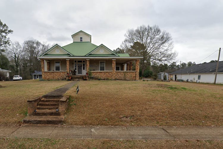 208 Magnolia St Lincoln, AL 35096, Talladega County