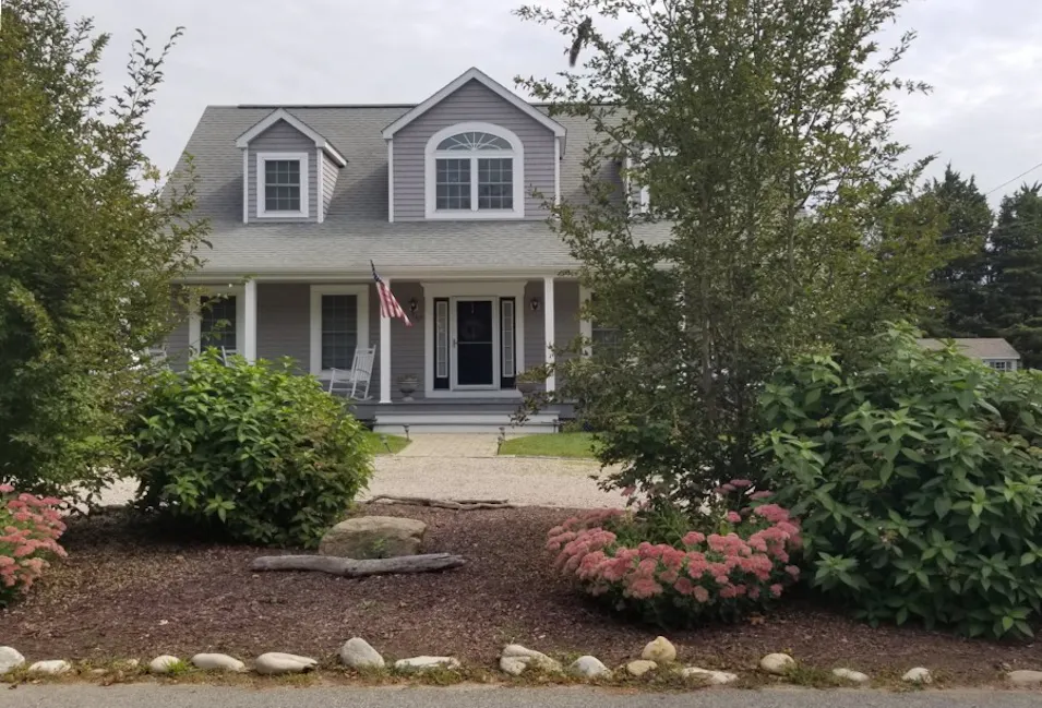 57 Benson Ave Westerly, RI 02891, Washington County