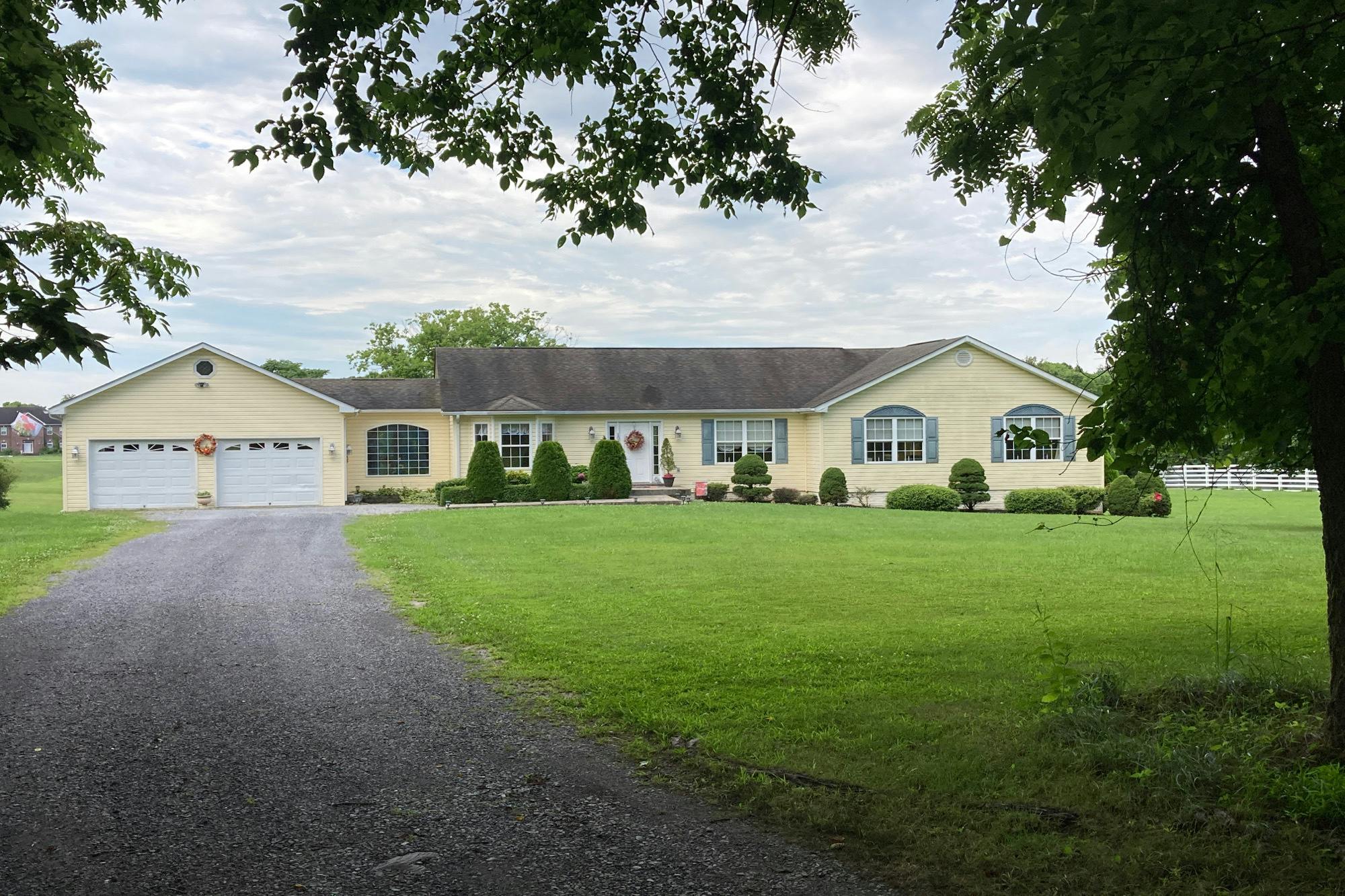 Stonehouse Ln, Shepherdstown, WV 25443