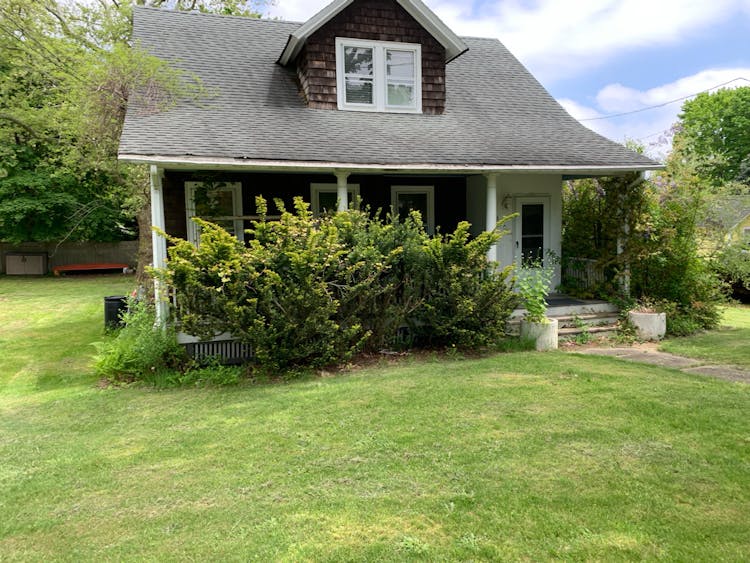 6405 New Suffolk Road New Suffolk, NY 11956, Suffolk County