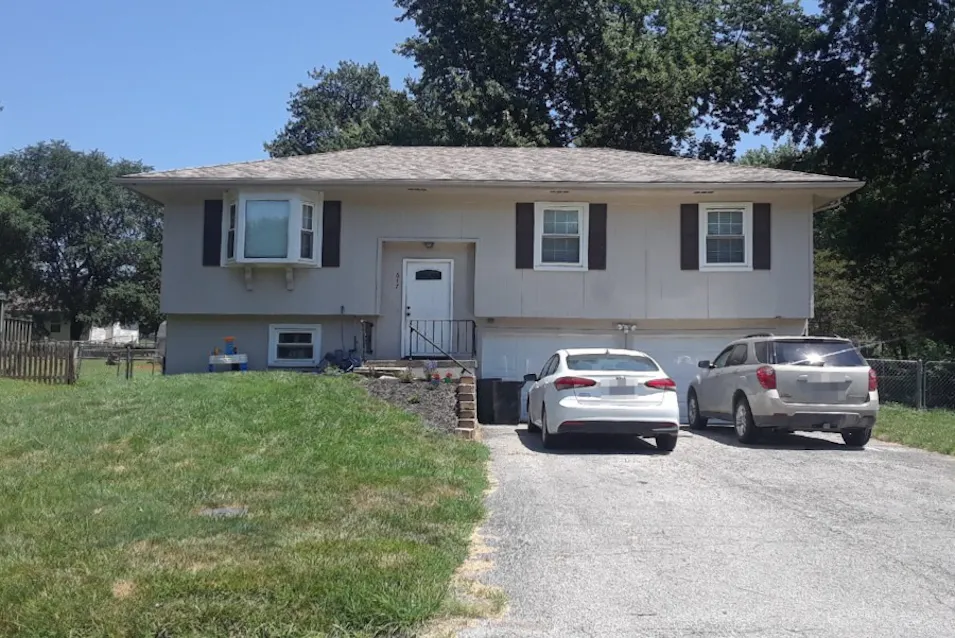 617 Valley St Lathrop, MO 64465, Clinton County