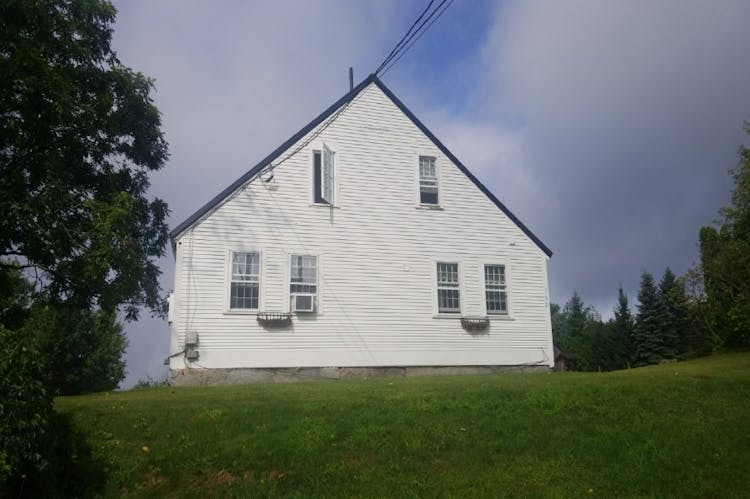 162 Calef Hill Rd Tilton, NH 03276, Belknap County