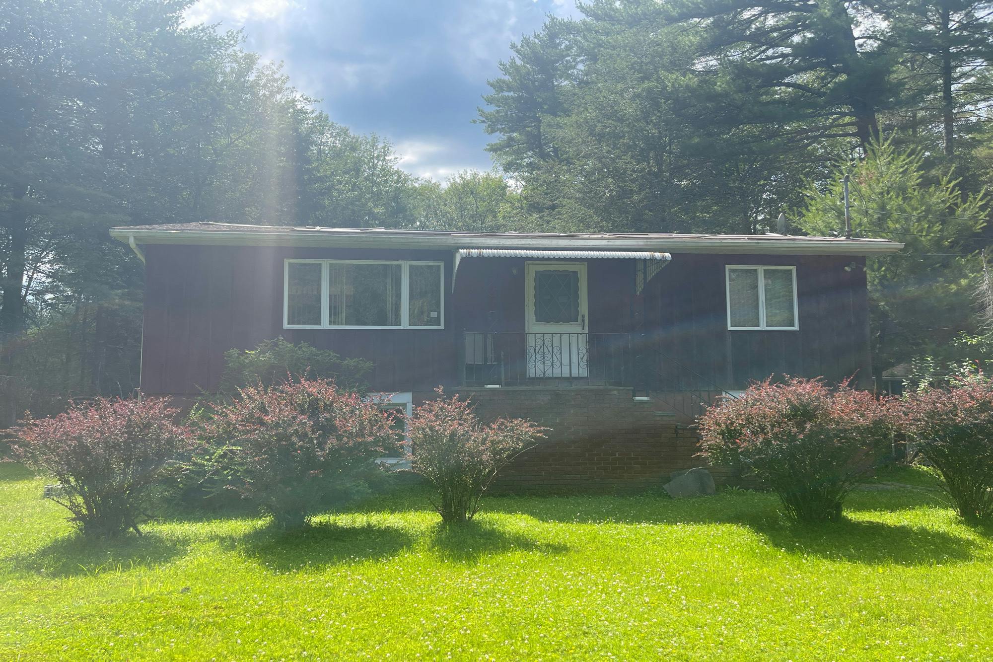 690 Mohican Lake Rd, Glen Spey, NY, 12737, USA