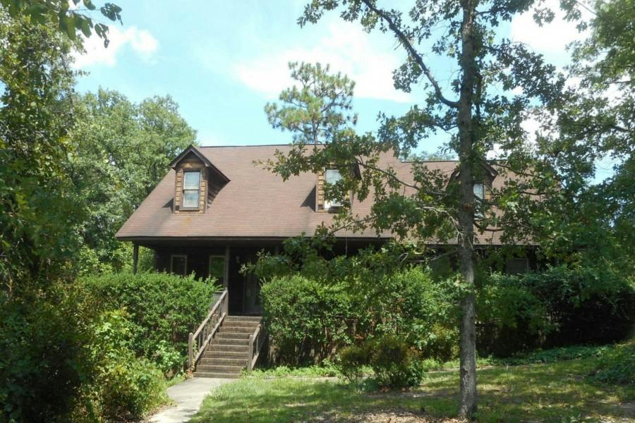 Maple Ct, Cayce, SC 29033