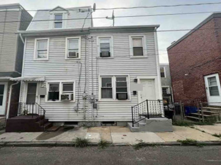 213 N Willow St, Gloucester City, NJ, 08030, USA