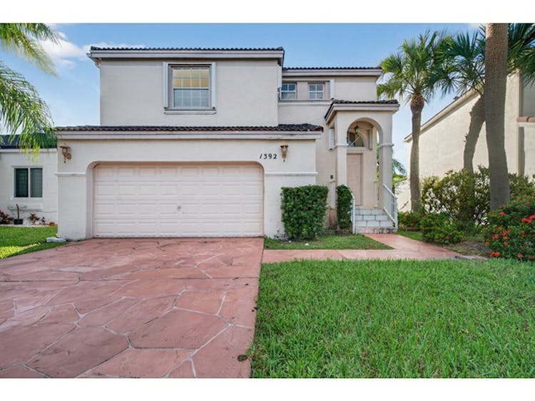 1392 Nw 159 Lane Pembroke Pines, FL 33028, Broward County