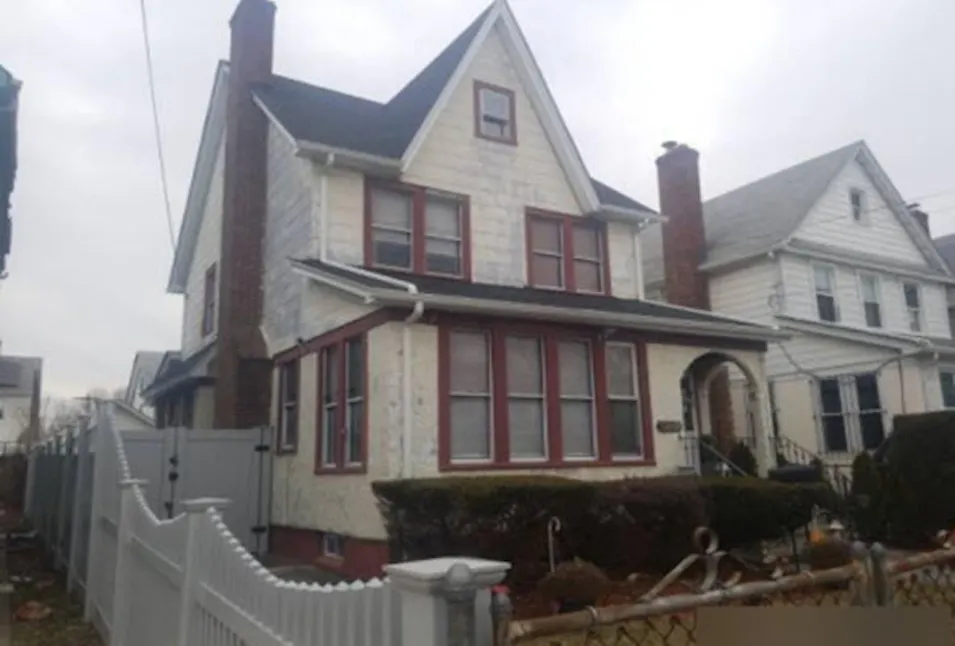 10424 209th Street Queens Village, NY 11429, Queens County