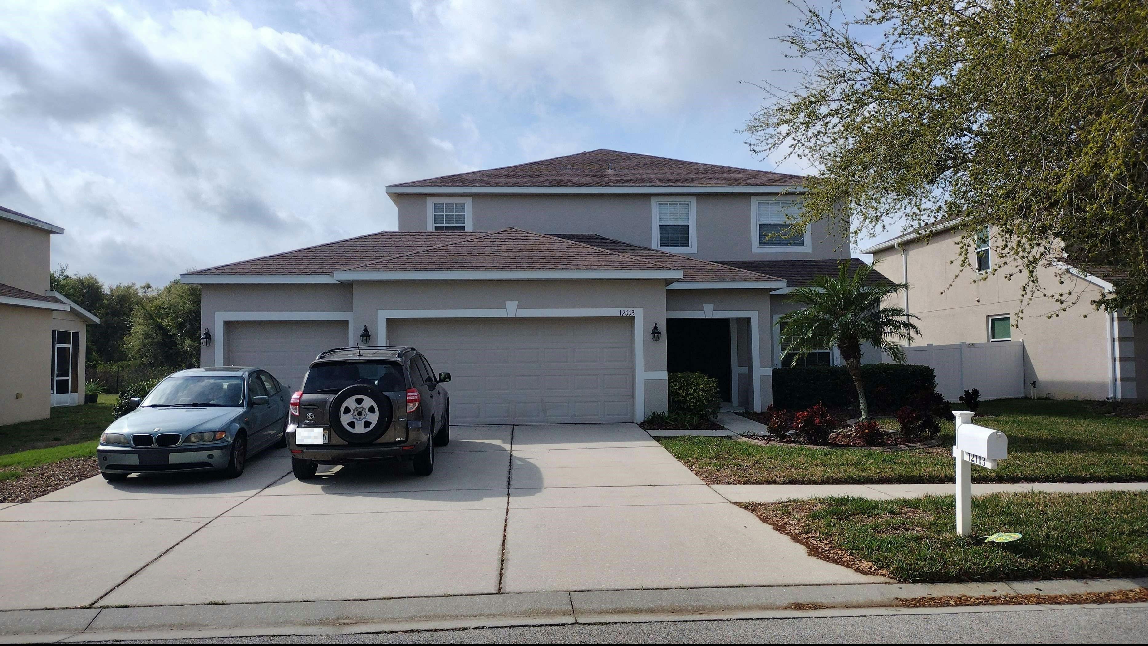 Citrus Leaf Dr, Gibsonton, FL 33534