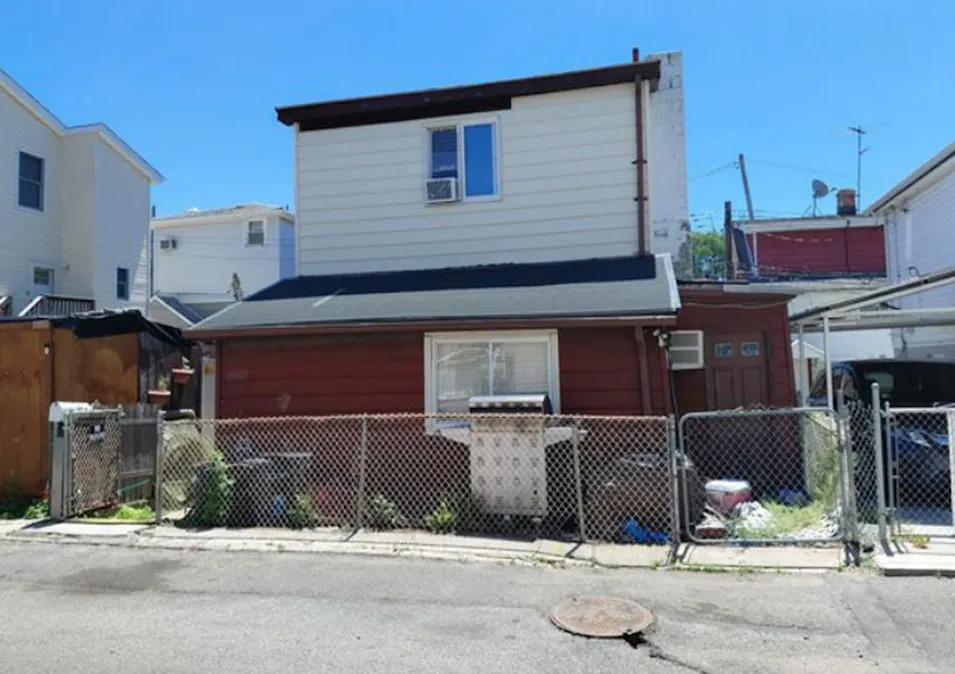 22 Nova Ct Brooklyn, NY 11229, Kings County