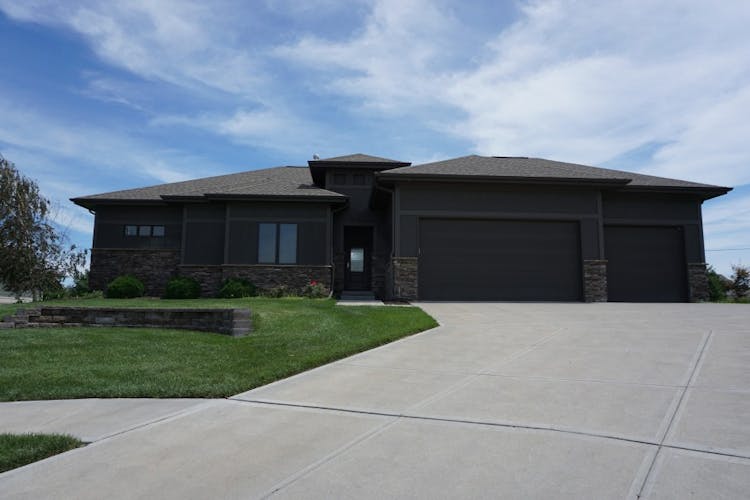 16804 Ohio Cir Omaha, NE 68116, Douglas County