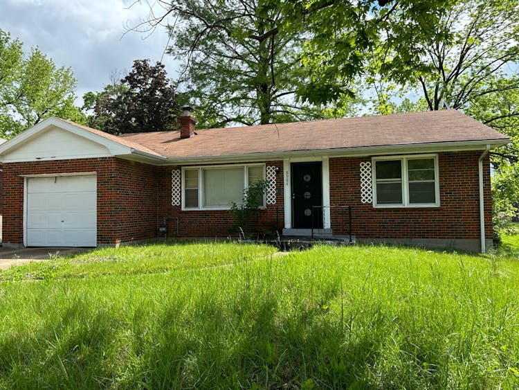 8984 Bellefontaine Road Saint Louis, MO 63137, St. Louis County