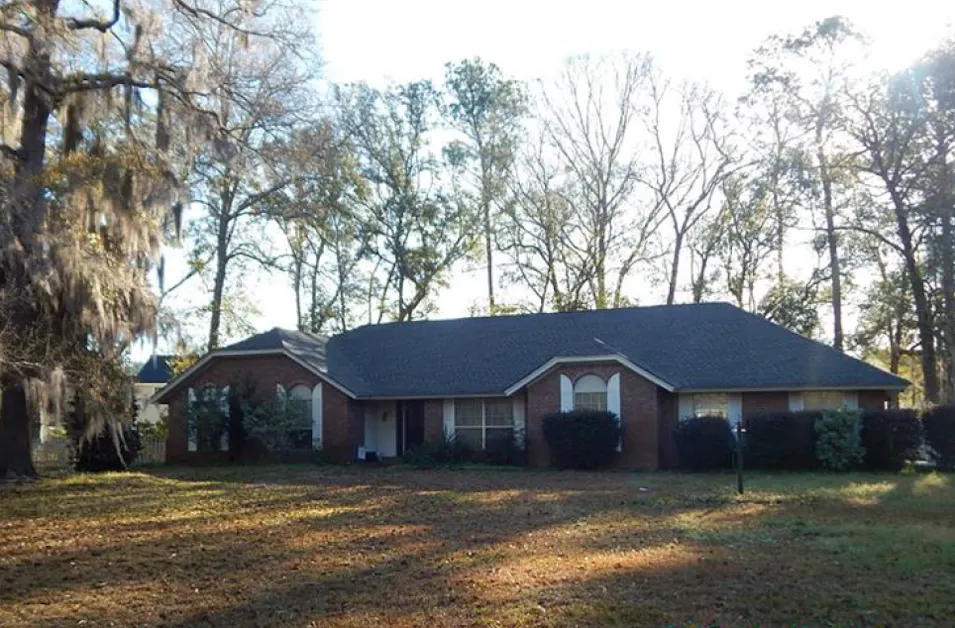 400 Club Dr Hinesville, GA 31313, Liberty County