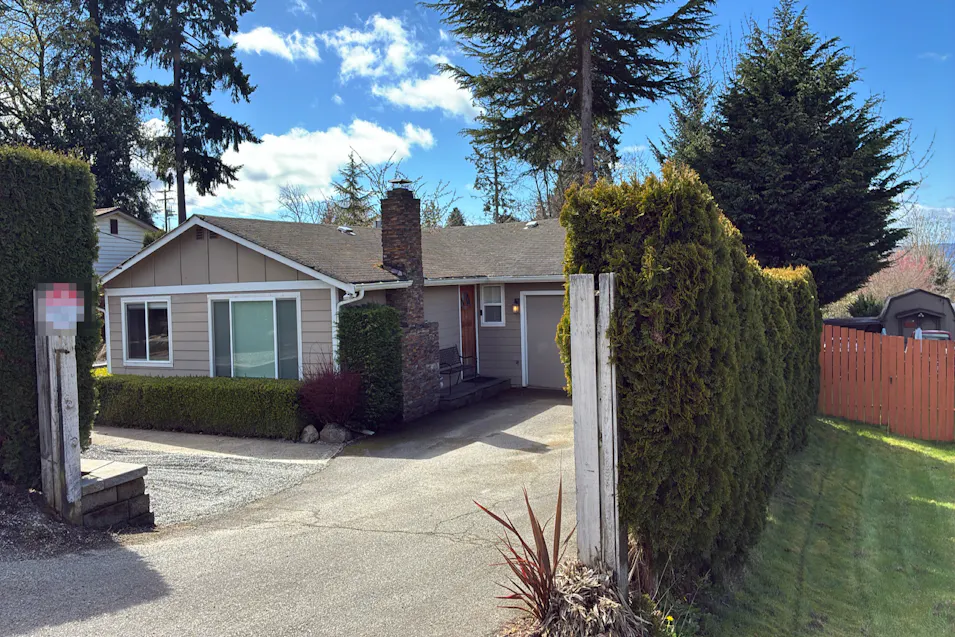 27041 13th Ave S Des Moines, WA 98198, King County