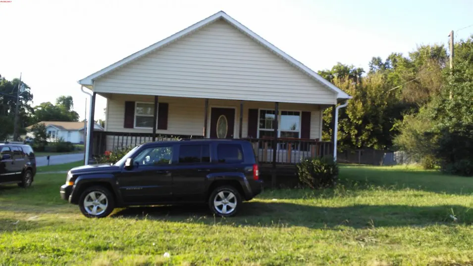 200 Leonard St Thomasville, NC 27360, Davidson County