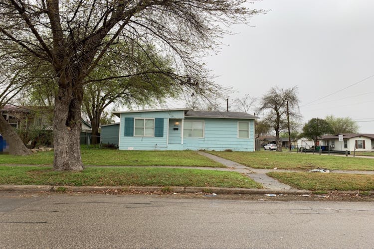 167 E Hutchins Pl San Antonio, TX 78221, Bexar County