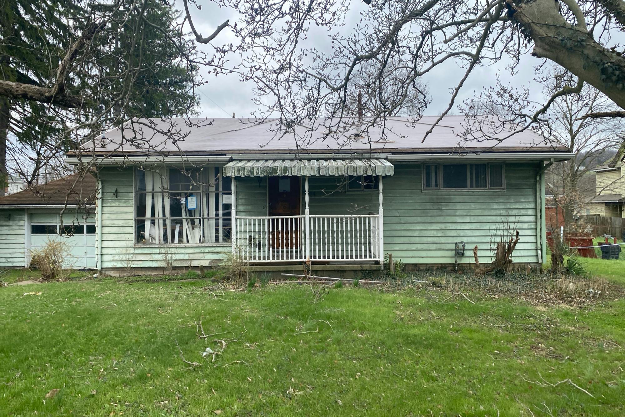 3rd St, Youngwood, PA 15697