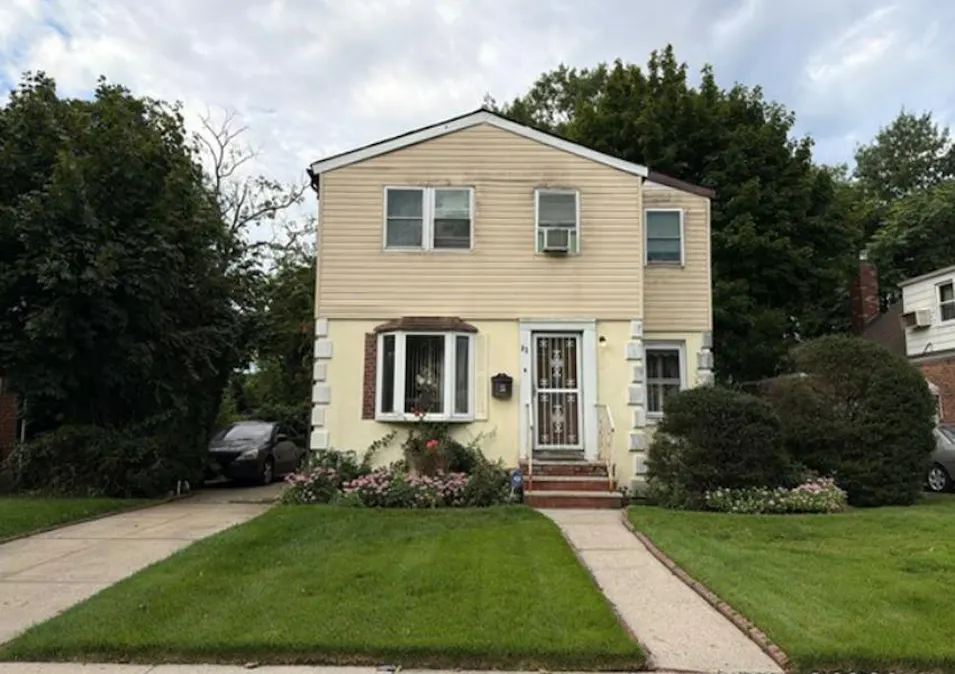 83 Norfolk Dr W Elmont, NY 11003, Nassau County