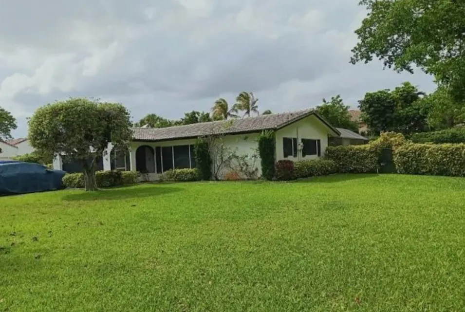 10901 NW 33rd St Coral Springs, FL 33065, Broward County