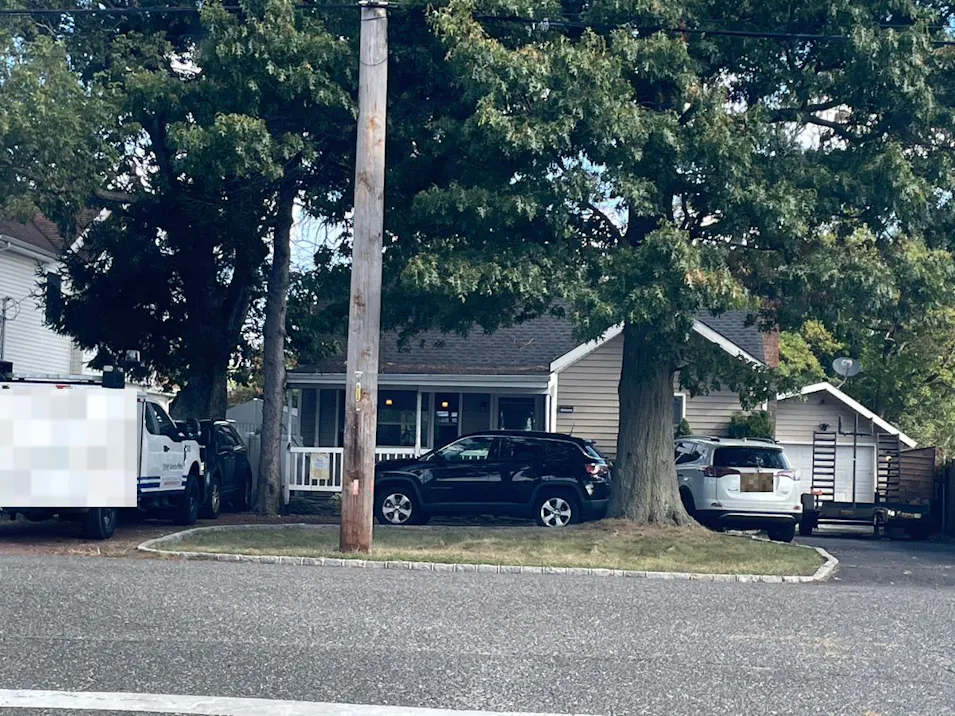 465 Old Farmingdale Road, West Babylon, NY 11704, Suffolk County