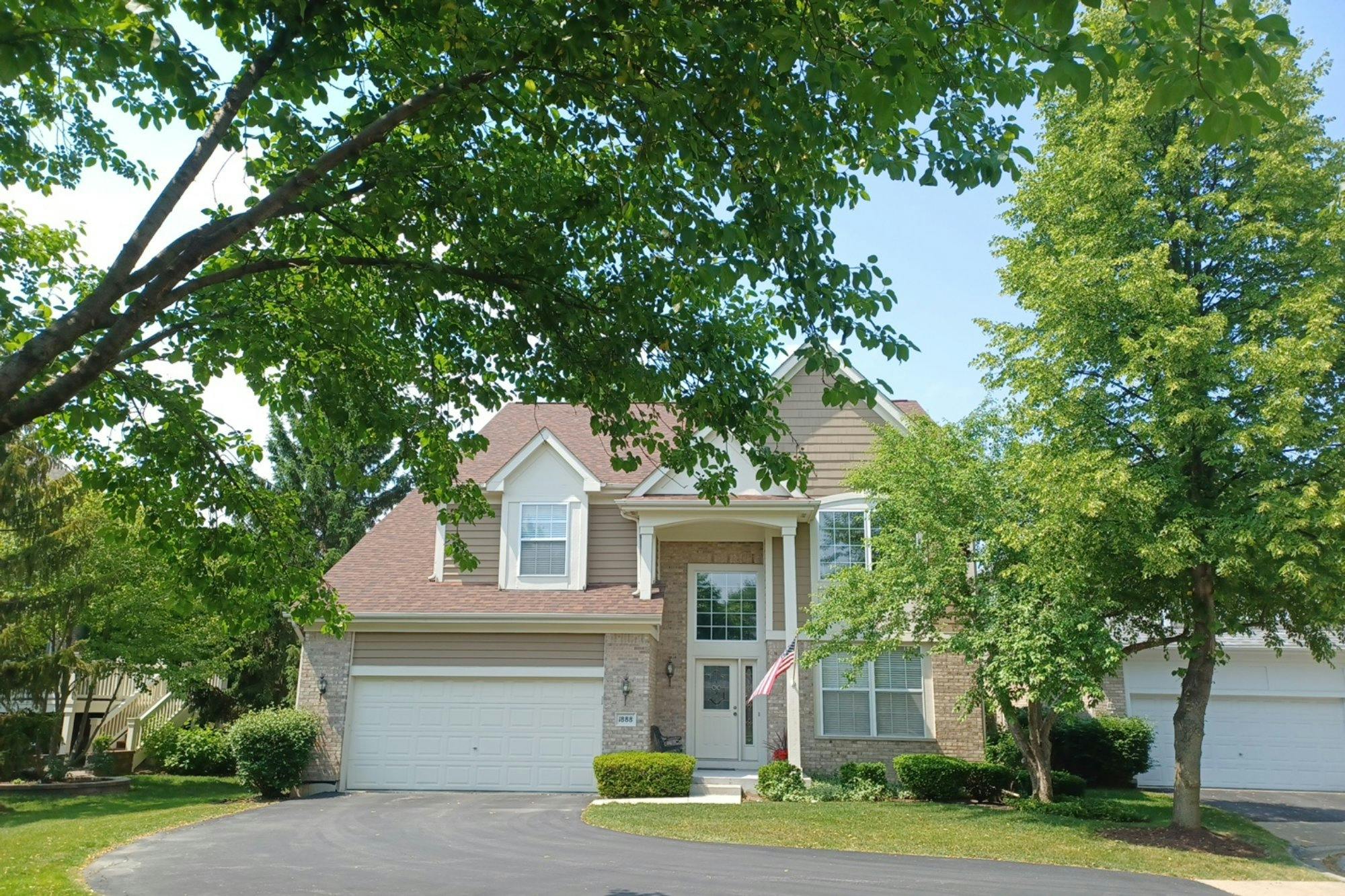 Trevino Ter, Vernon Hills, IL 60061