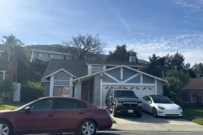 14571 Long View Dr., Fontana, CA 92337, San Bernardino County