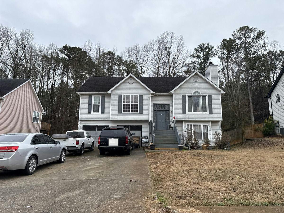 Medina Dr, Jonesboro, GA 30236