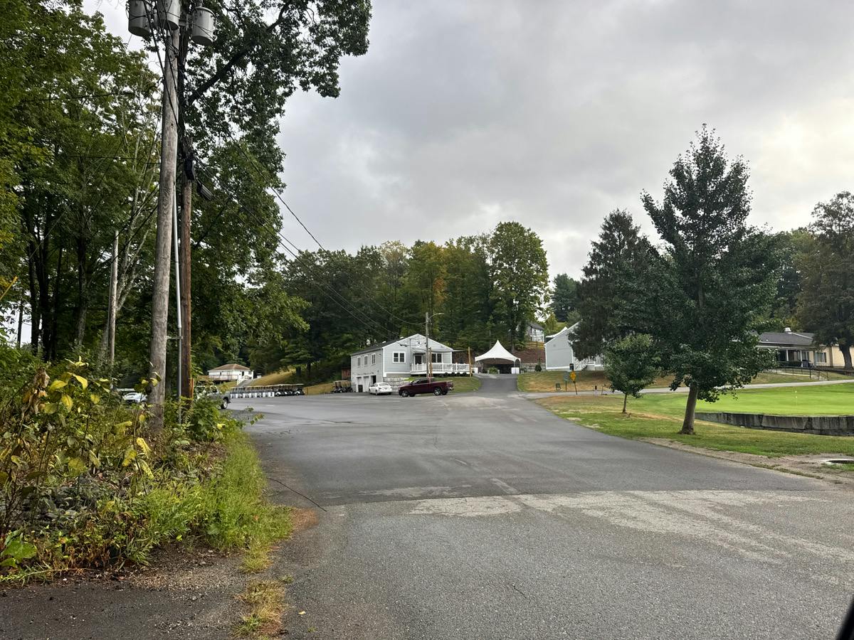 Lovers Ln, Groton, MA 01450