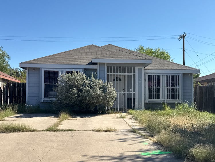 1503 Eisenhower Dr Laredo, TX 78046, Webb County