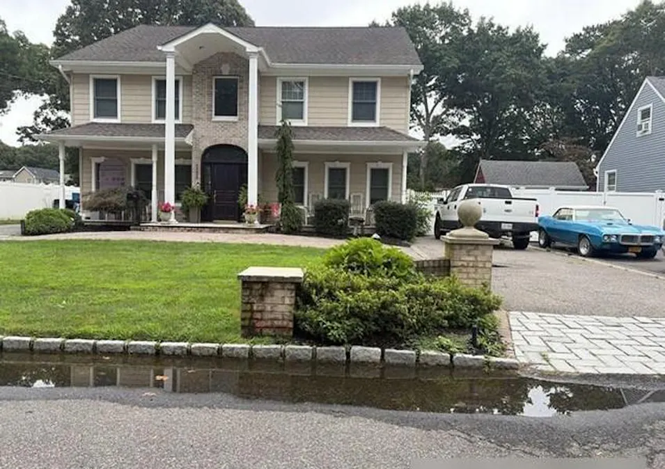 1133 Patricia Ave West Islip, NY 11795, Suffolk County