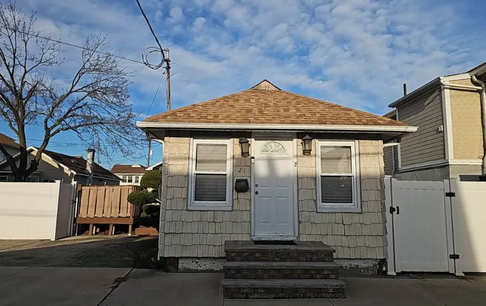 21 Center Pl Staten Island, NY 10306, Richmond County