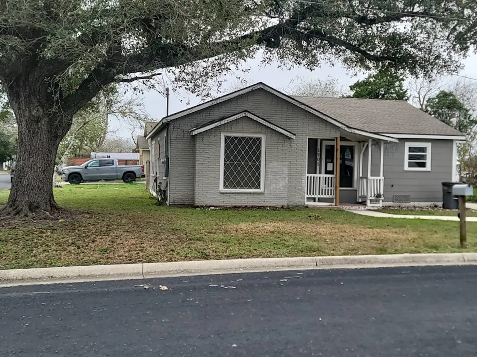 1705 Avondale St Victoria, TX 77901, Victoria County