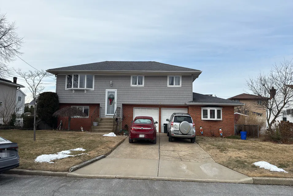 41 Harding Avenue Lindenhurst, NY 11757, Suffolk County