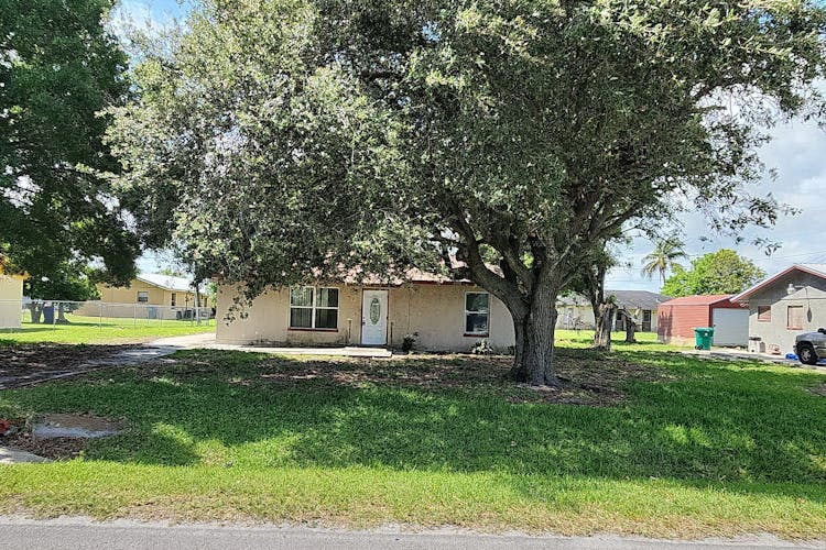 910 Harlem Academy Ave, Clewiston, FL, 33440, USA