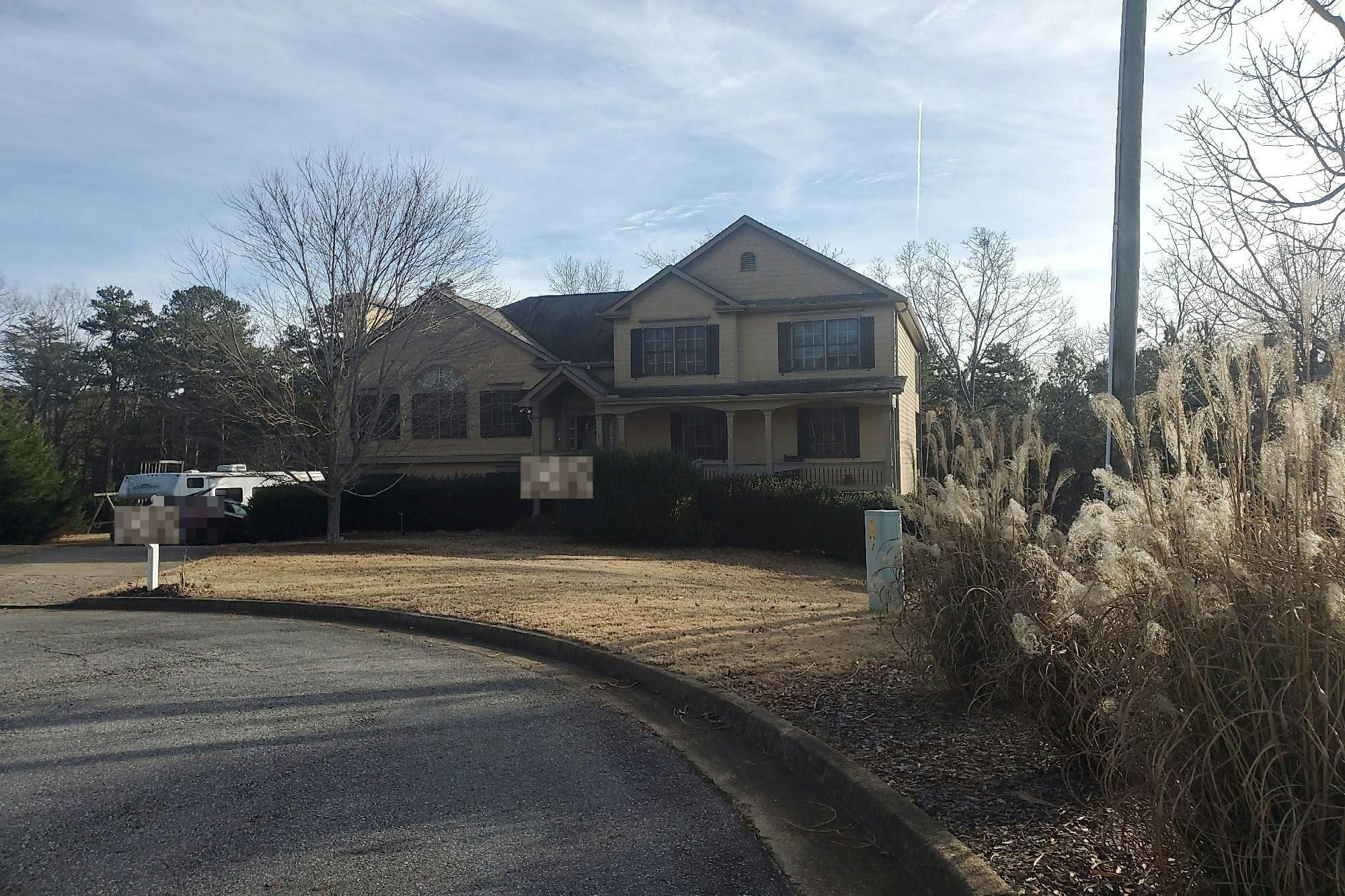 Black Hawk Ln, Canton, GA 30114