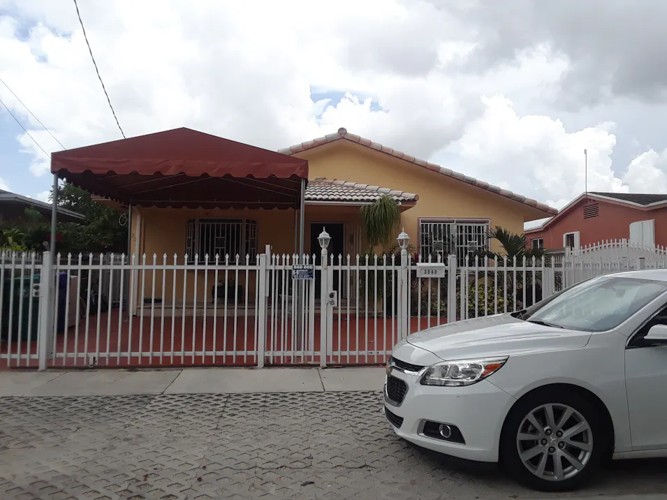 3040 NW 18 St Miami, FL 33125, Miami-Dade County