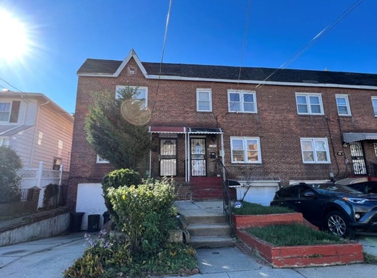 116-42 204th Street Saint Albans, NY 11412, Queens County