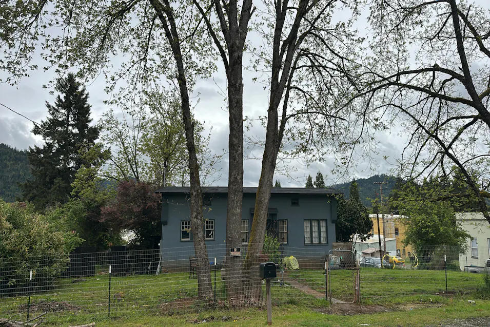 417 Willis Ave Glendale, OR 97442, Douglas County