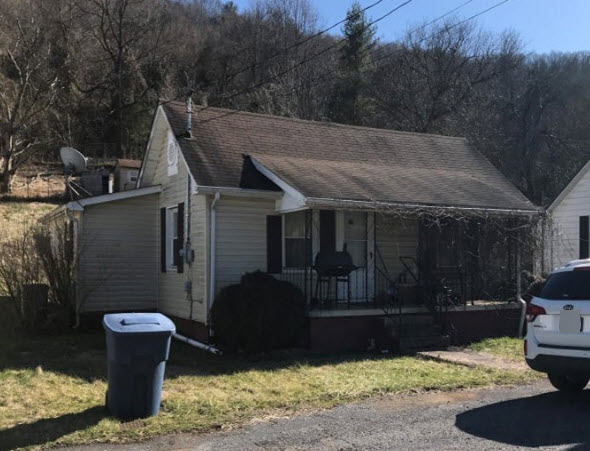 212 Buckeye St, Saltville, VA, 24370, USA