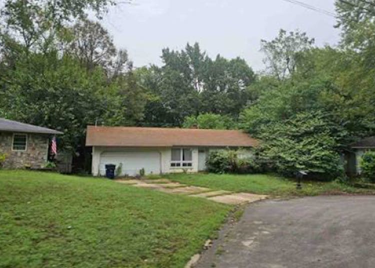 2961 E Monroe Ter Springfield, MO 65802, Greene County