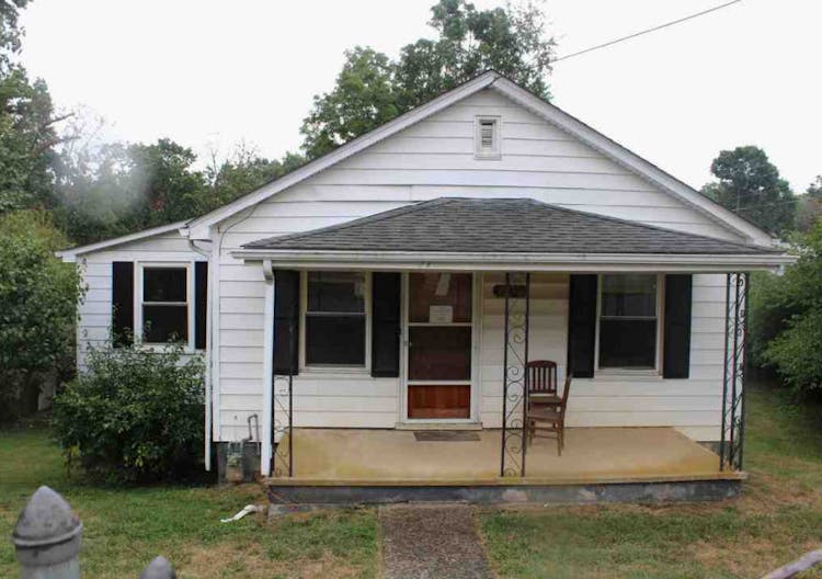 401 Grubert Ave Staunton, VA 24401, Augusta County