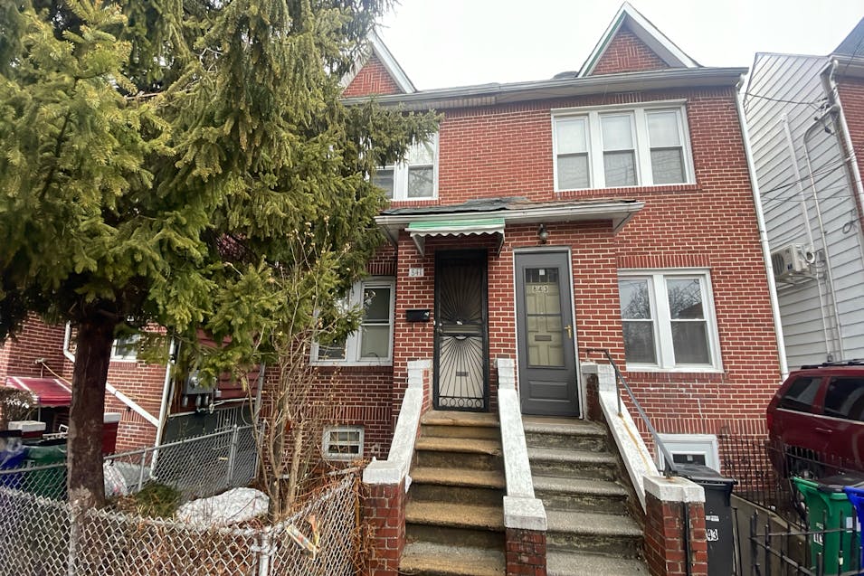 841 E 215th Street, Bronx, Ny 10467 Bronx, NY 10467, Bronx County