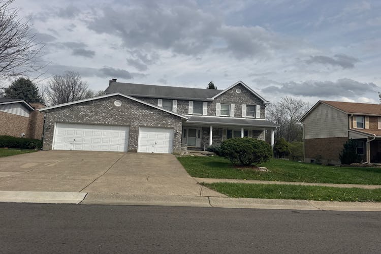 27 Carousel Cir Fairfield, OH 45014, Butler County