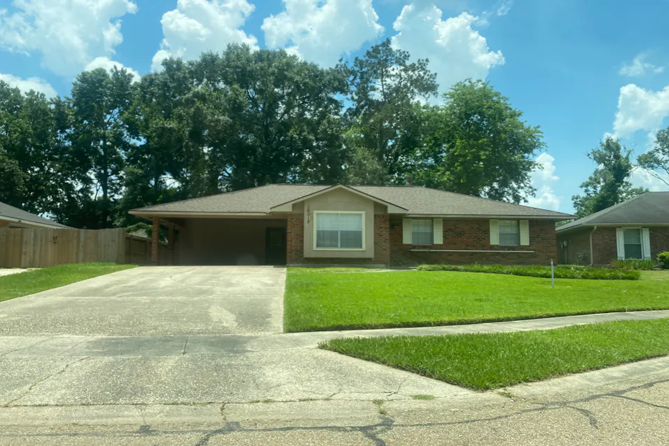 16012 Batavia Ave Baton Rouge, LA 70817, East Baton Rouge County