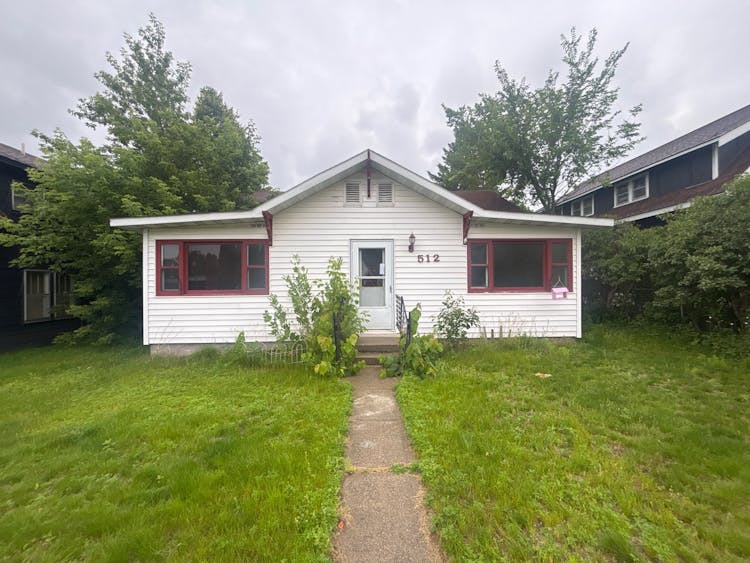 512 Michigan Ave W Walker, MN 56484, Cass County