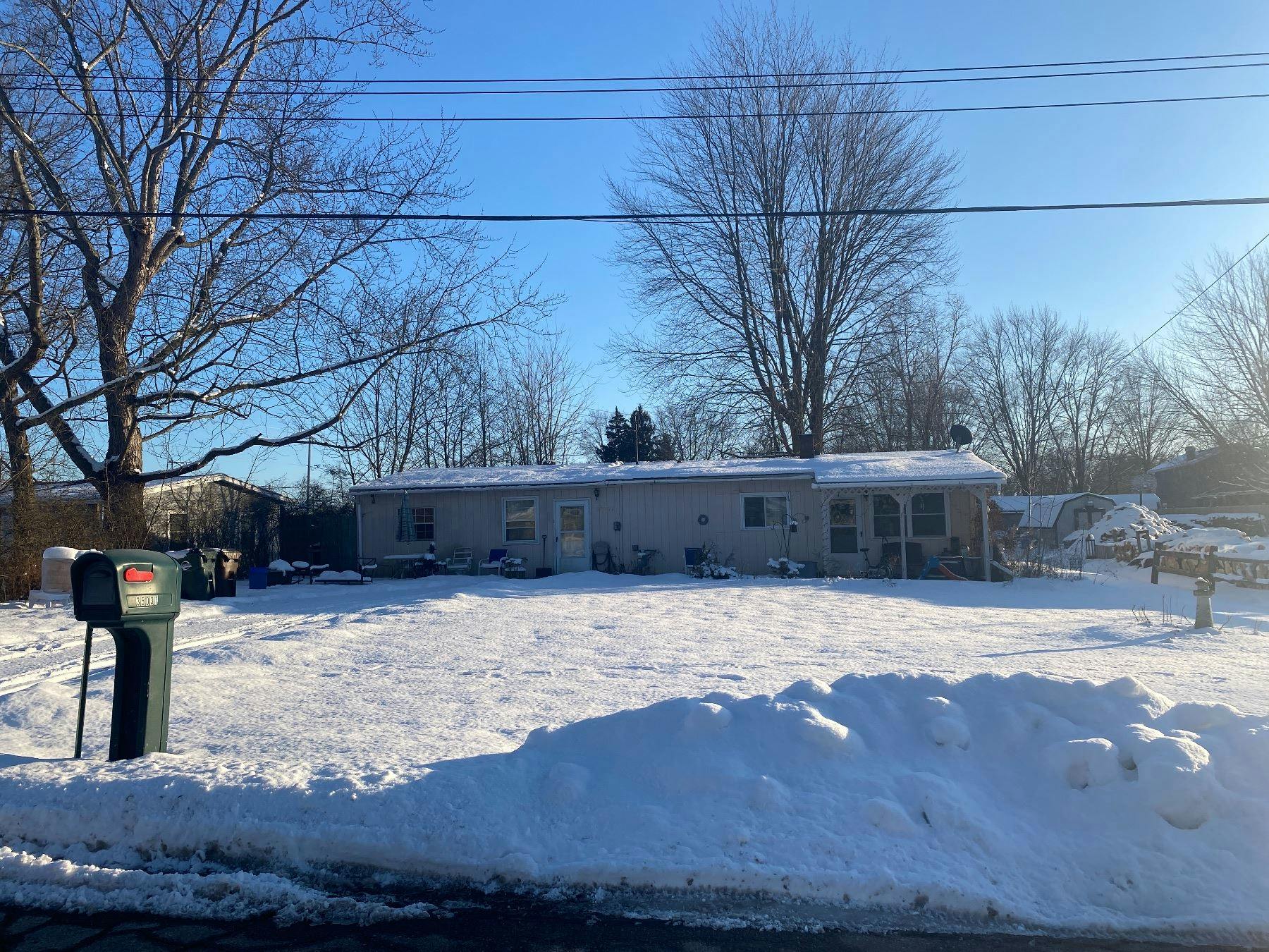 East Rd, Grafton, OH 44044