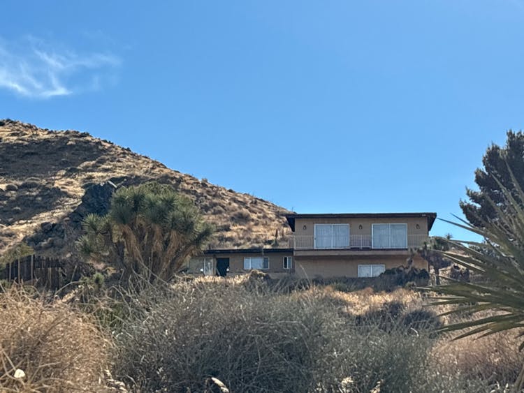 8991 Amador Avenue Yucca Valley, CA 92284, San Bernardino County