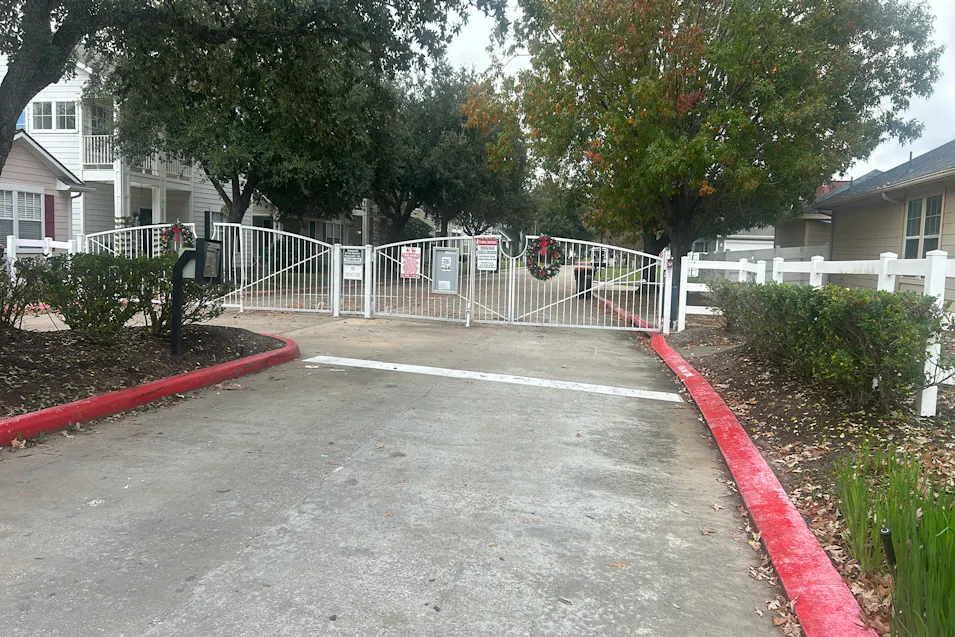 9867 Farrell Dr Houston, TX 77070, Harris County