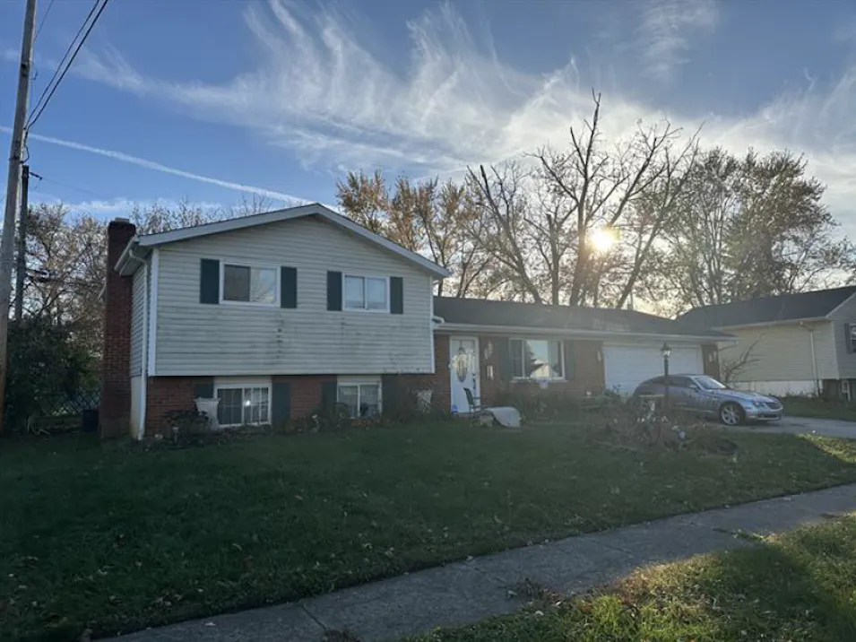 3461 Dillward Dr Columbus, OH 43219, Franklin County