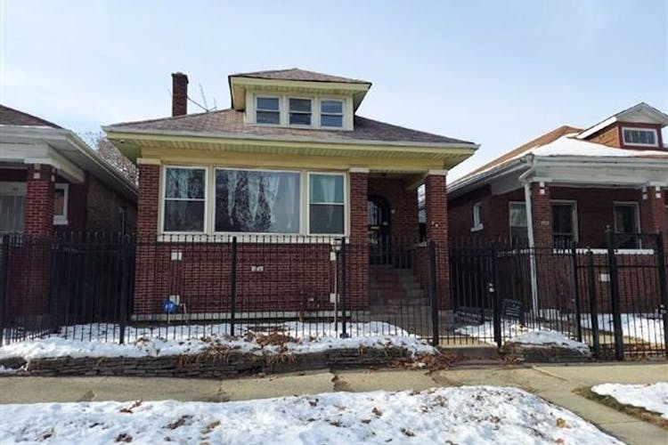 7534 South Ridgeland Avenue Chicago, IL 60649, Cook County