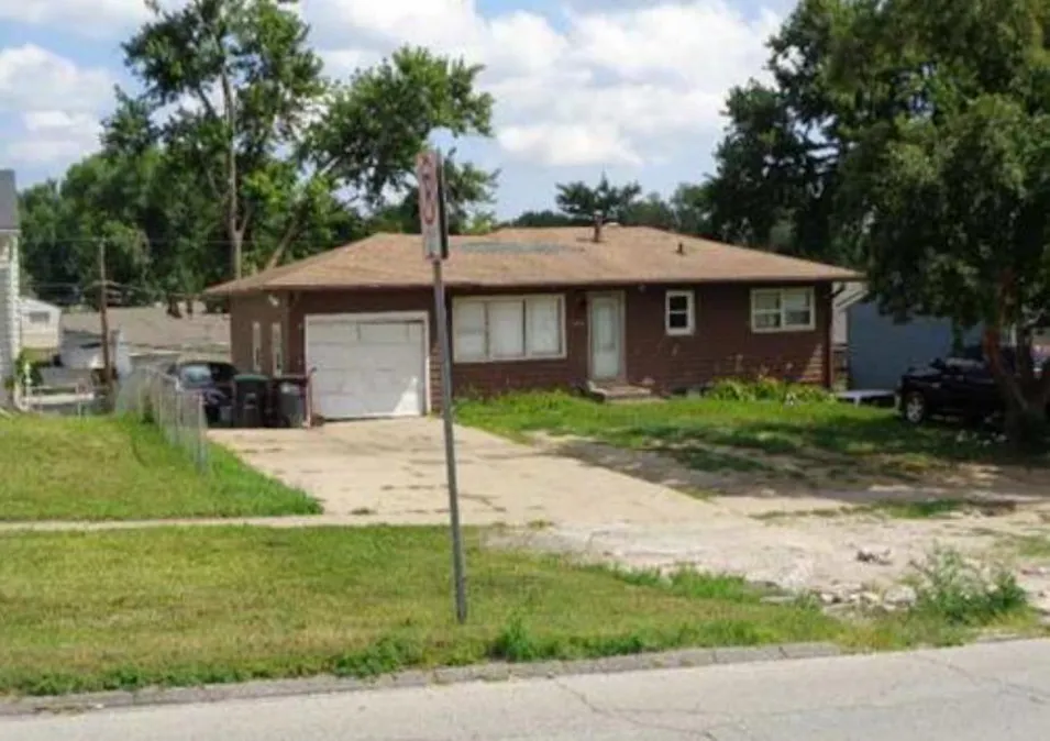 6618 Hartman Ave Omaha, NE 68104, Douglas County